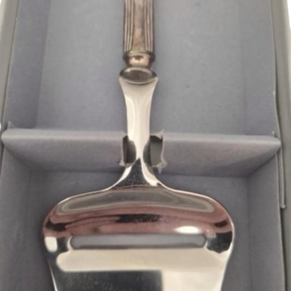 Towel Silver Plate & Stainless Cheese Slicer Server in Box Home Dining Entertain